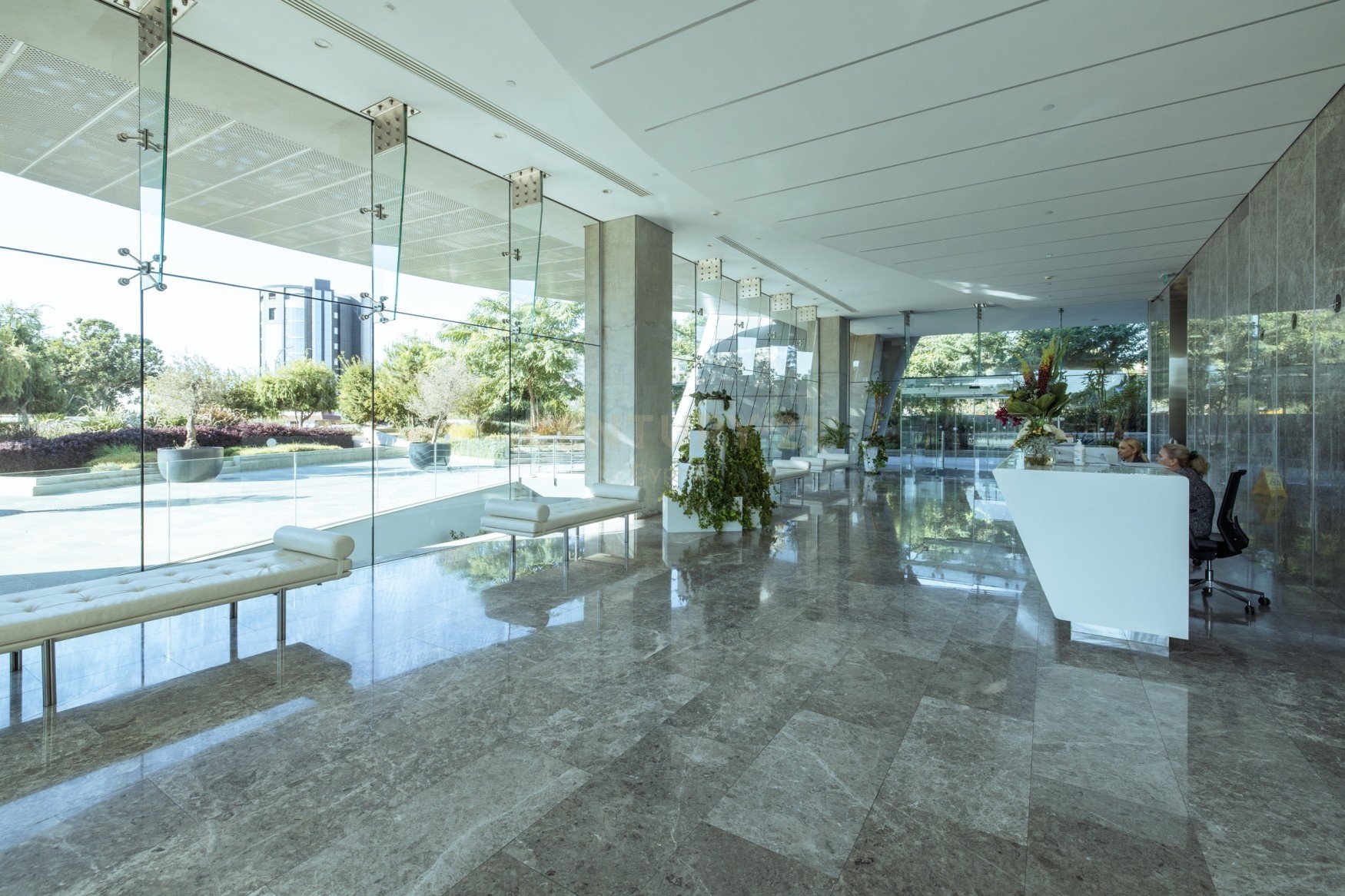 80m2 Bureau à Agios Athanasios, Limassol, Chypre No. 55797