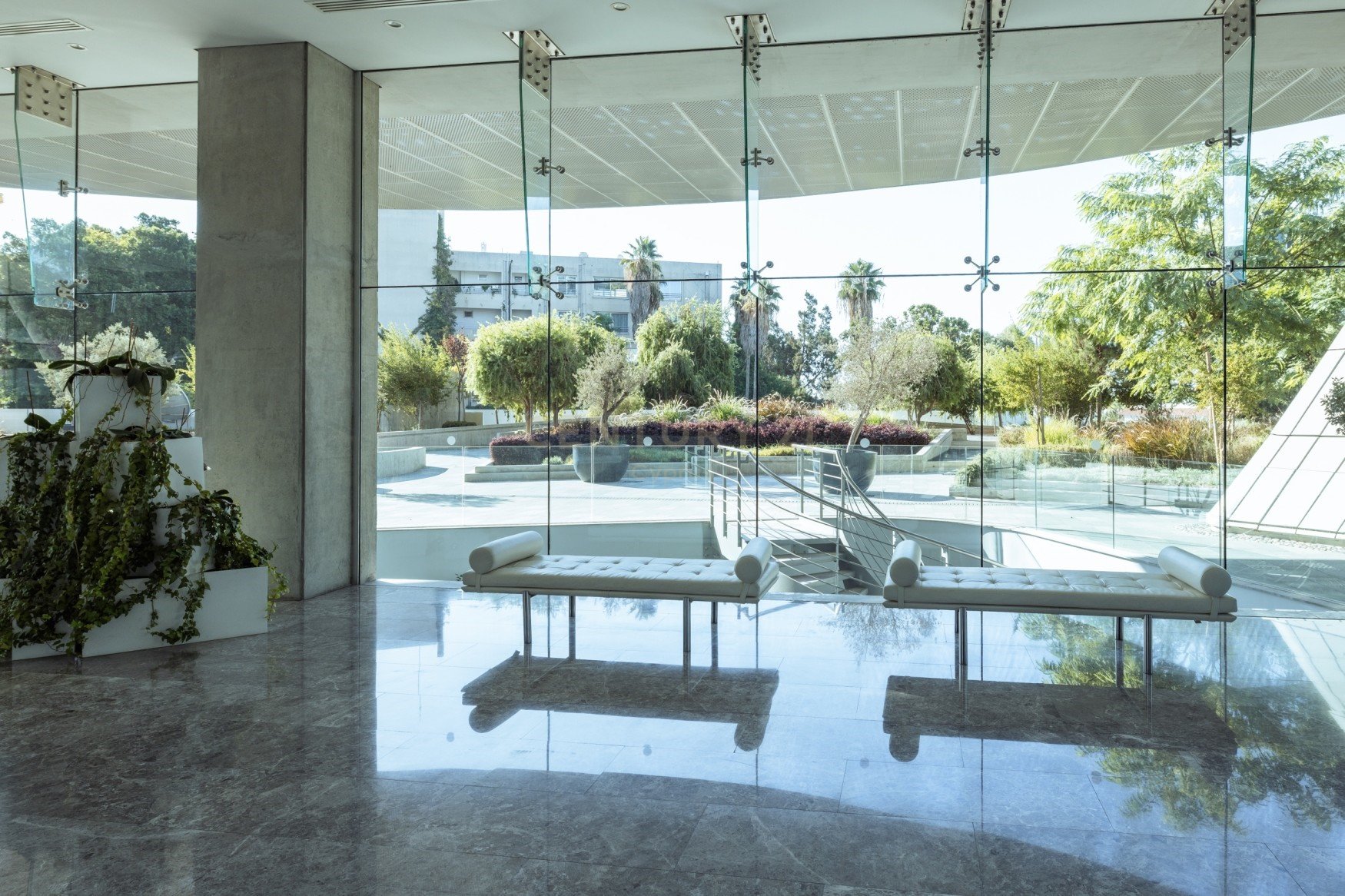 80m2 Bureau à Agios Athanasios, Limassol, Chypre No. 55797