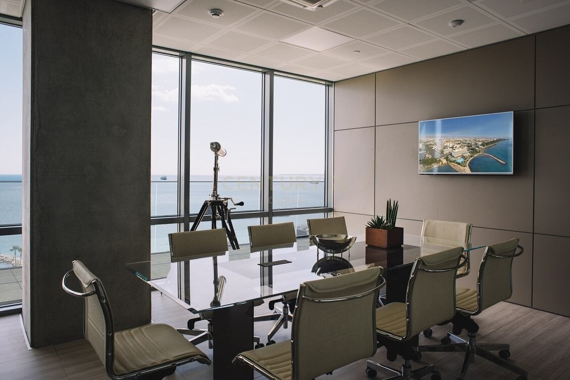 80m2 Bureau à Agios Athanasios, Limassol, Chypre No. 55797