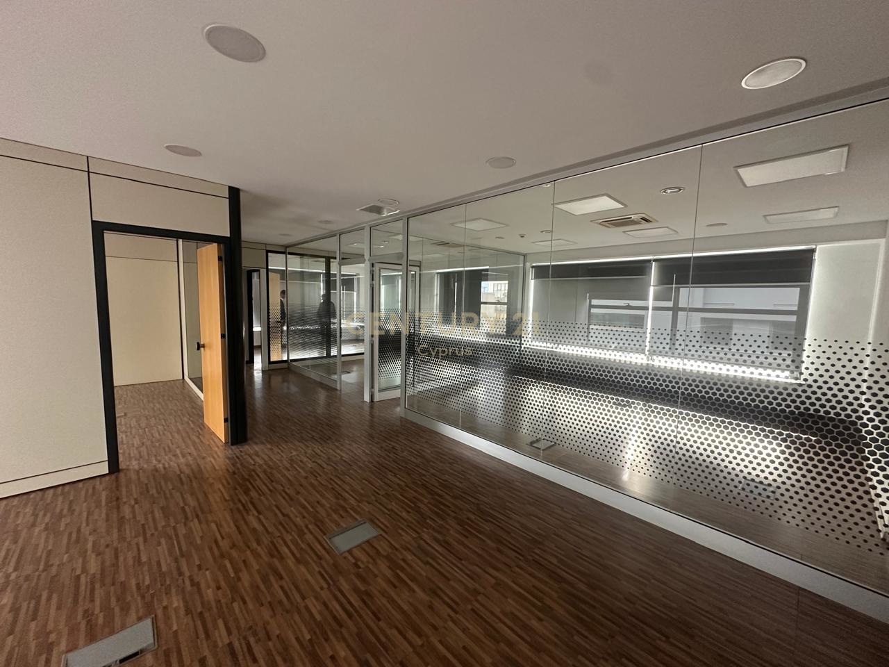 200m2 Oficina en Limassol, Chipre No. 53982
