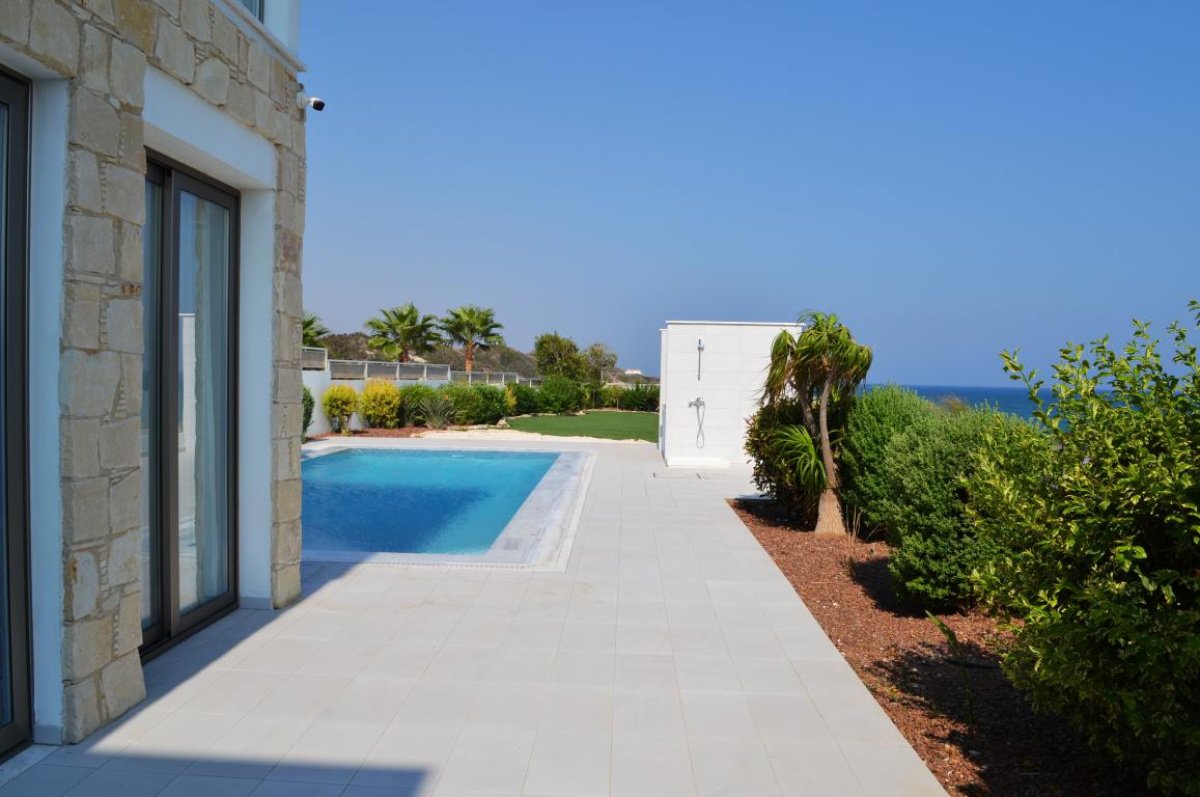 3 bedrooms Villa in Larnaca, Larnaka, Cyprus No. 38644
