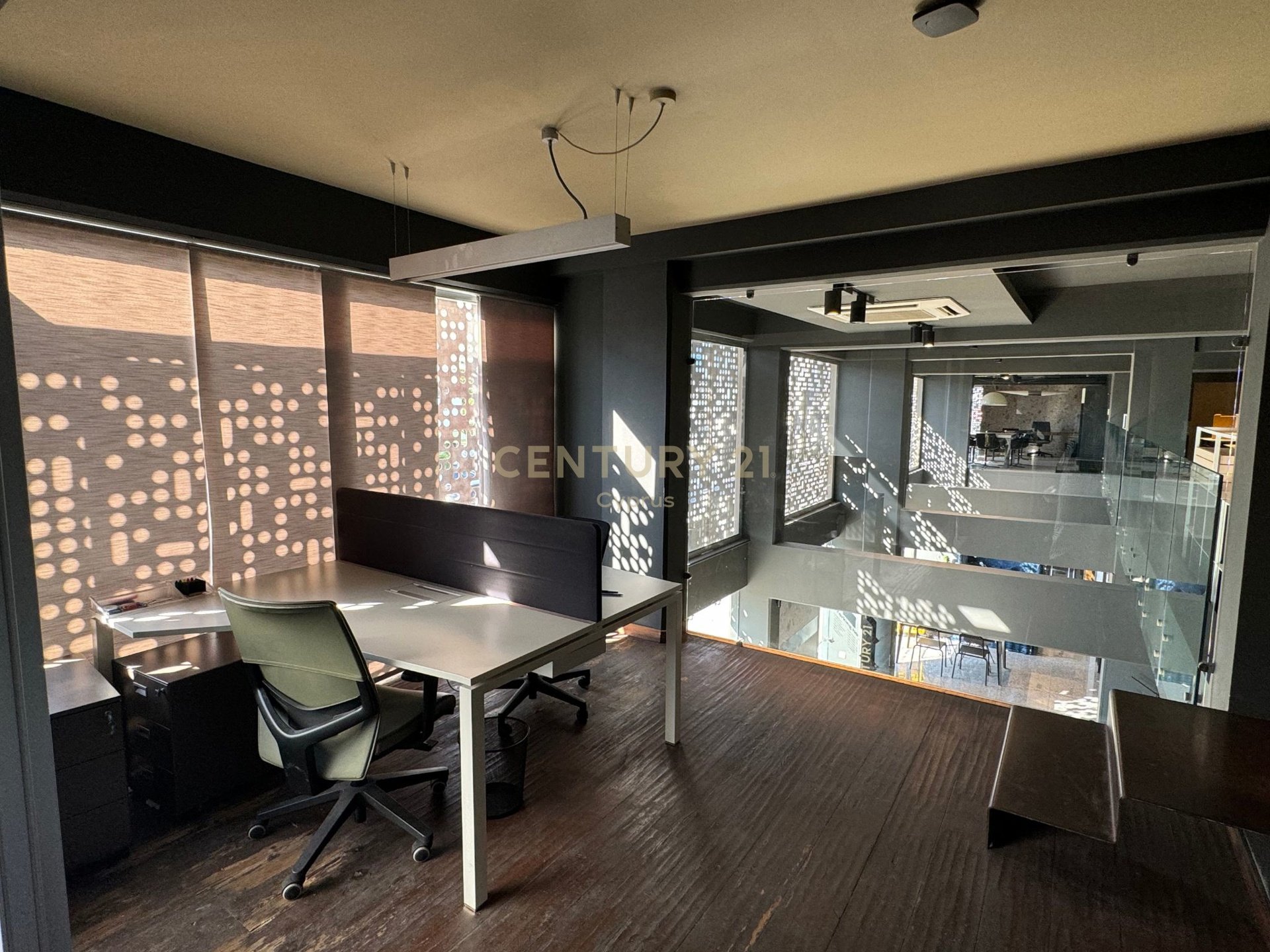 567m2 Boutique à Germasogeia, Limassol, Chypre No. 55949