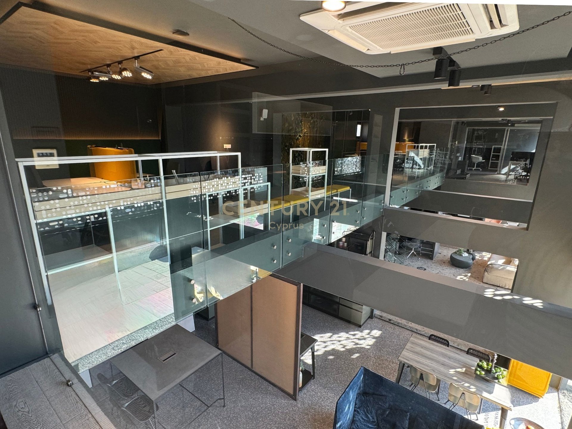567m2 Boutique à Germasogeia, Limassol, Chypre No. 55949