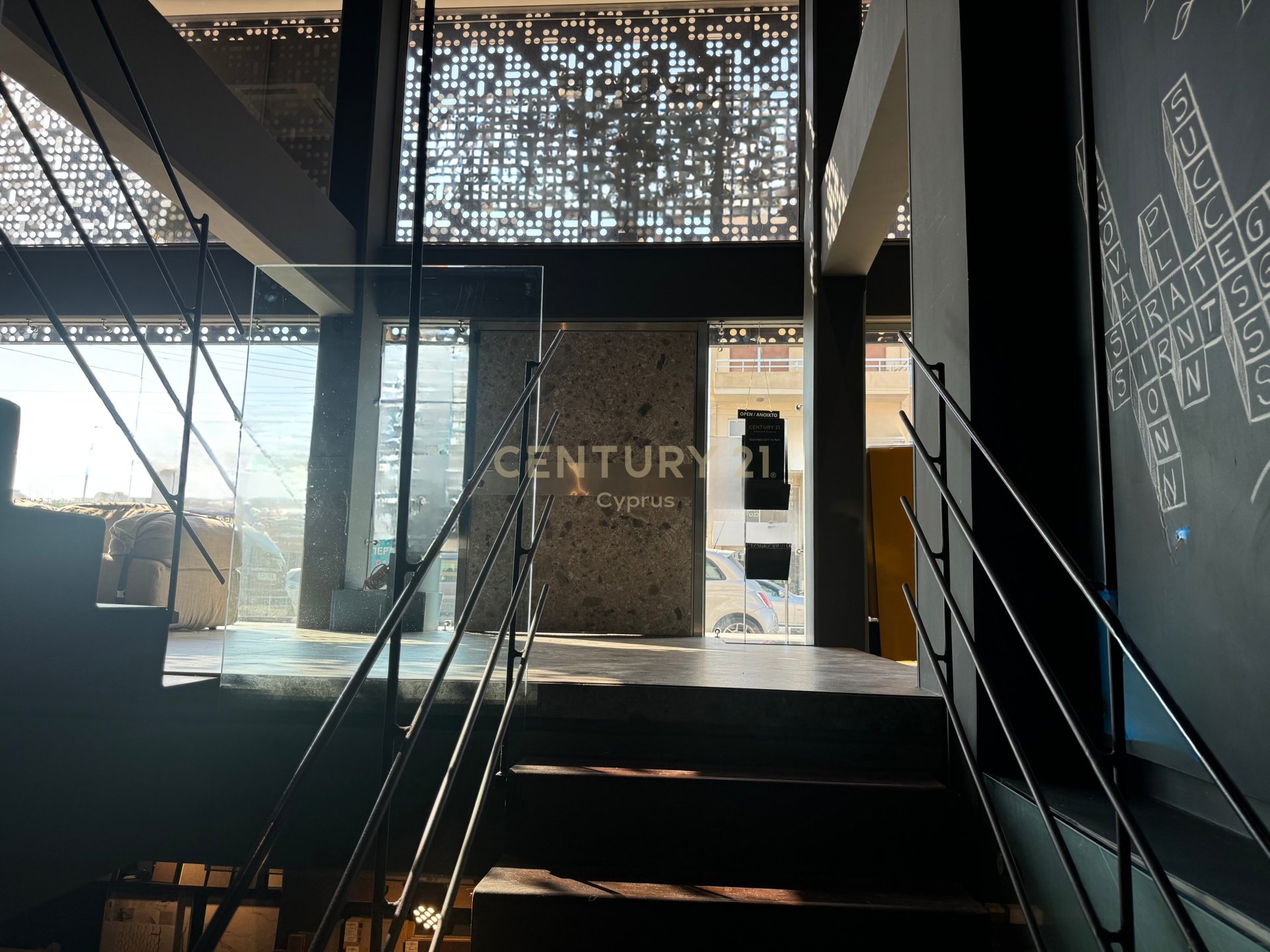567m2 Boutique à Germasogeia, Limassol, Chypre No. 55949