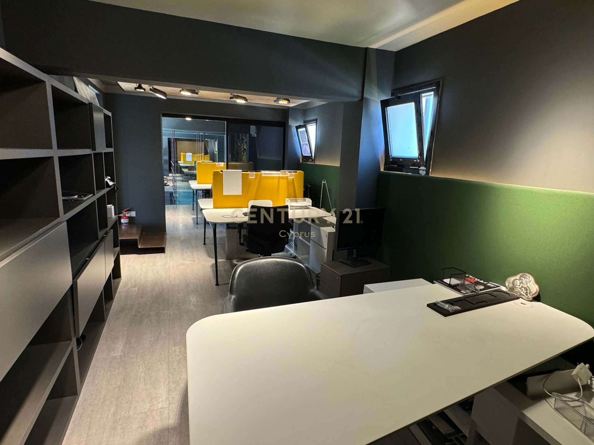 567m2 Boutique à Germasogeia, Limassol, Chypre No. 55949