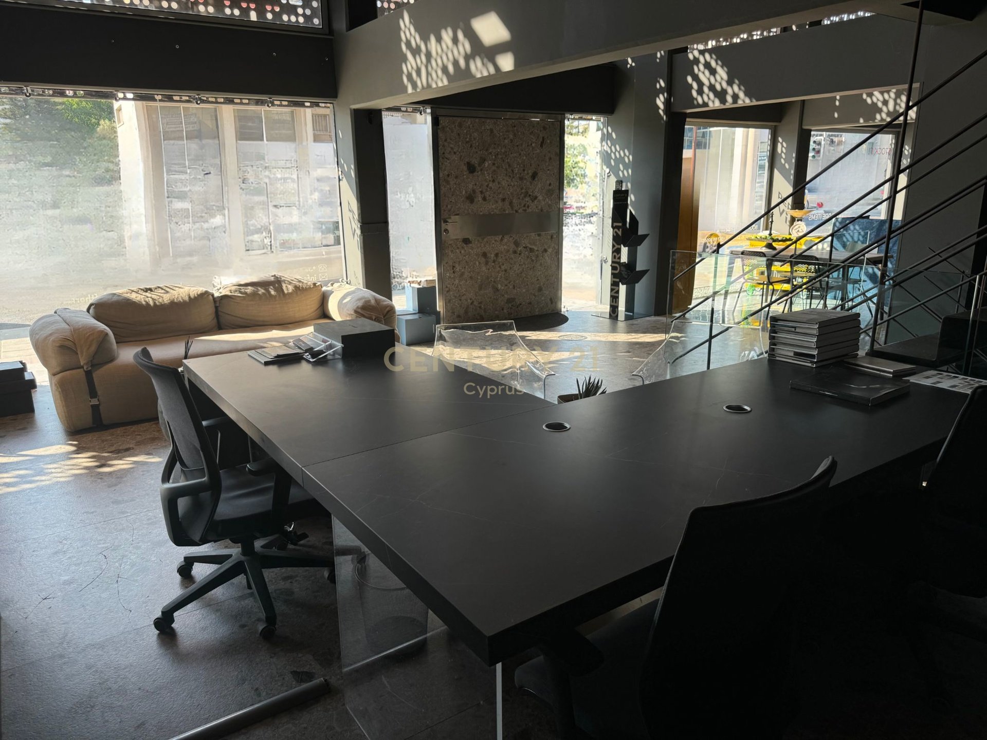567m2 Boutique à Germasogeia, Limassol, Chypre No. 55949