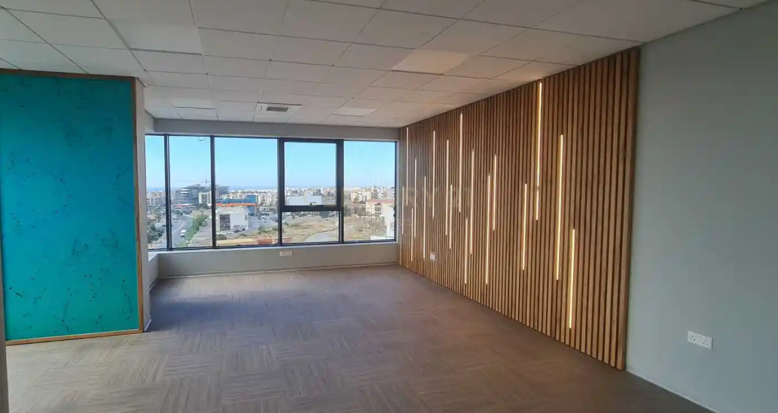 330m2 Oficina en Agios Athanasios, Limassol, Chipre No. 54233