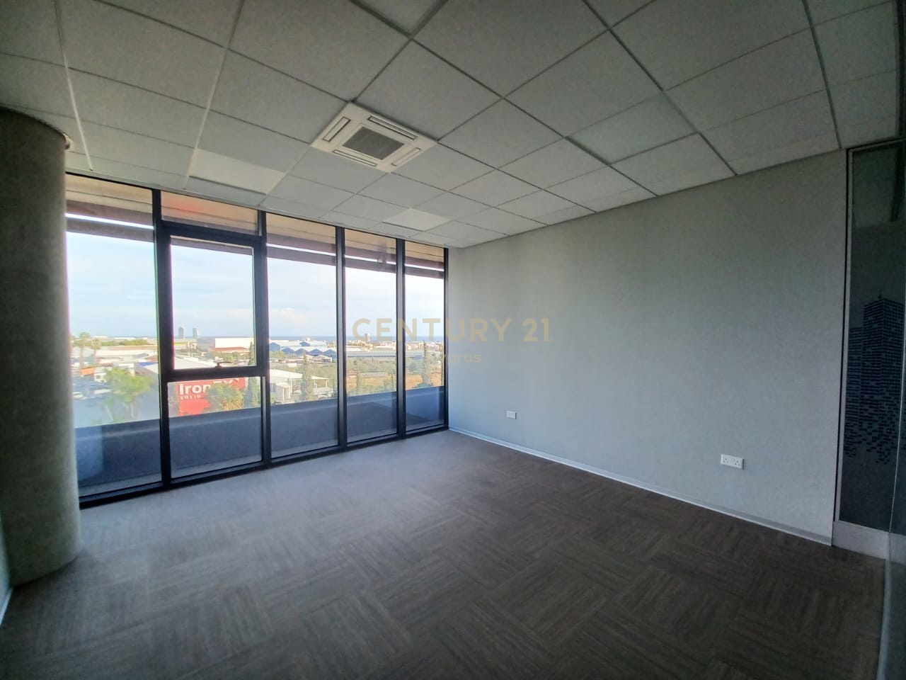 330m2 Oficina en Agios Athanasios, Limassol, Chipre No. 54233