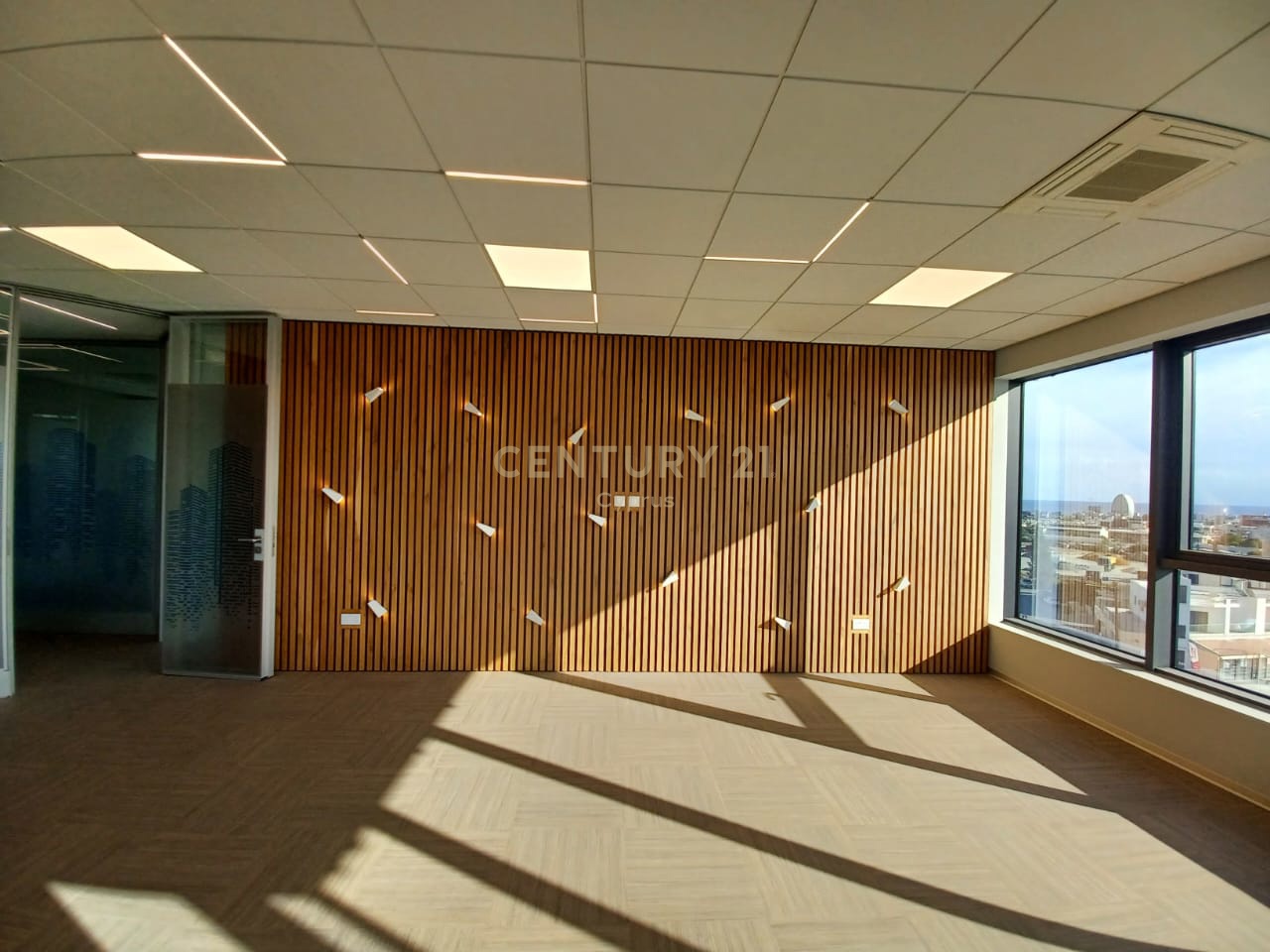 330m2 Oficina en Agios Athanasios, Limassol, Chipre No. 54233