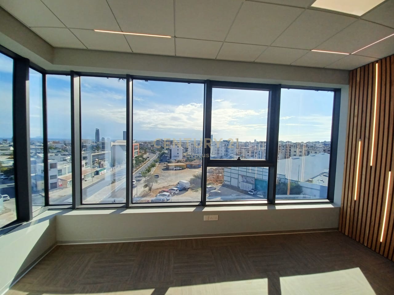 330m2 Oficina en Agios Athanasios, Limassol, Chipre No. 54233