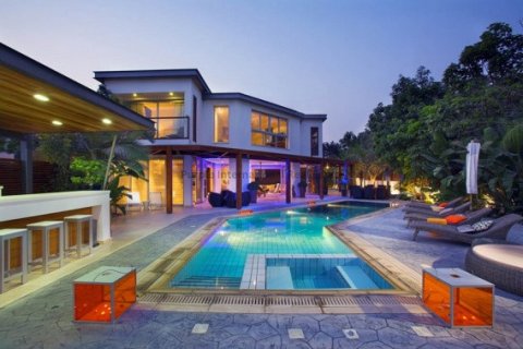 3 bedrooms Villa in Agios Tychonas, Limassol, Cyprus No. 37794