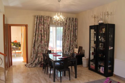 3 bedrooms Villa in Limassol, Cyprus No. 38497