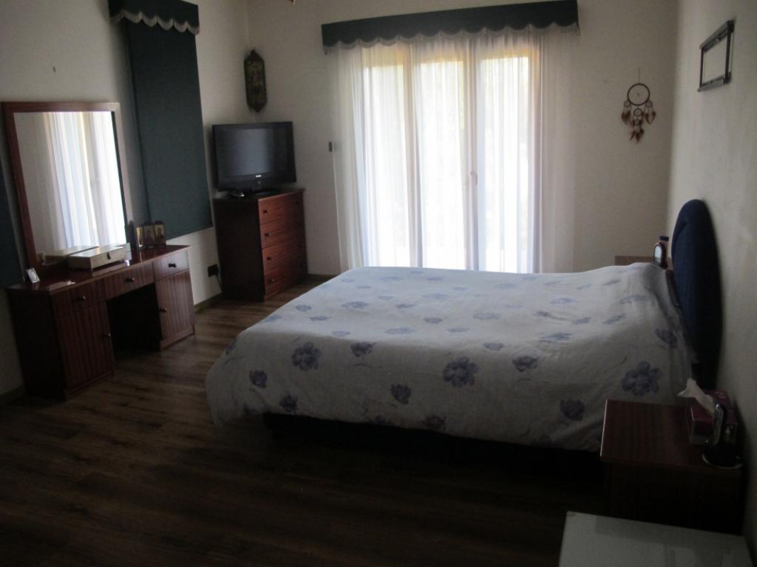 5 bedrooms Villa in Limassol, Cyprus No. 38320