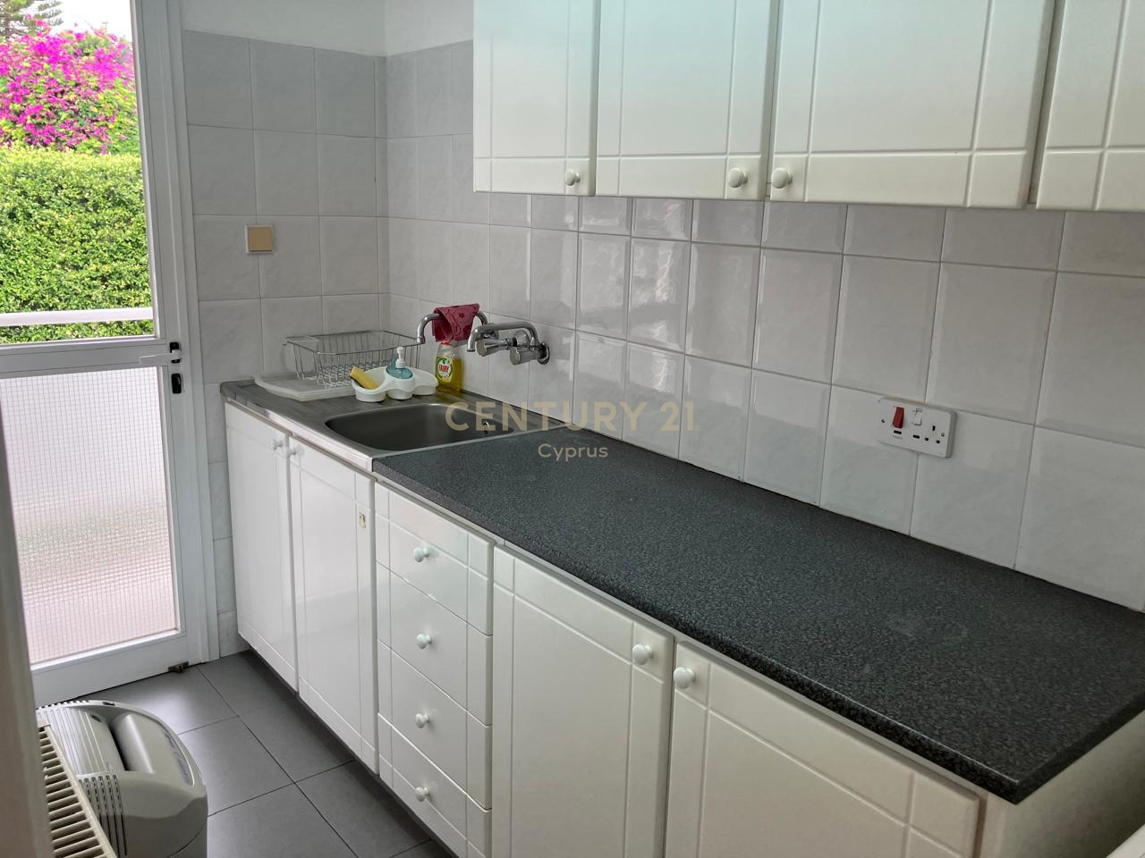 21m2 Oficina en Limassol, Chipre No. 57243
