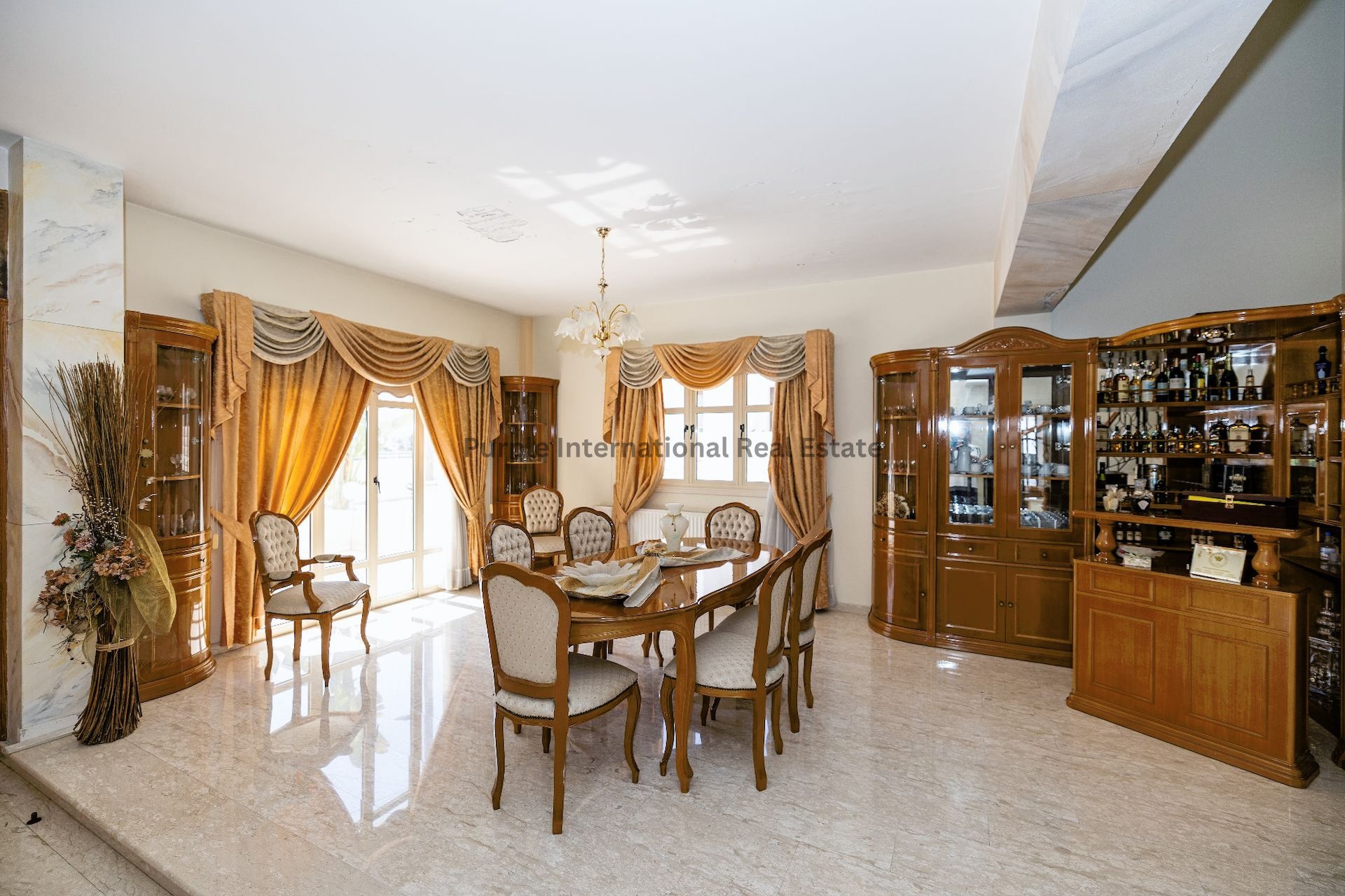 4 bedrooms Villa in Aradippou, Larnaka, Cyprus No. 35296