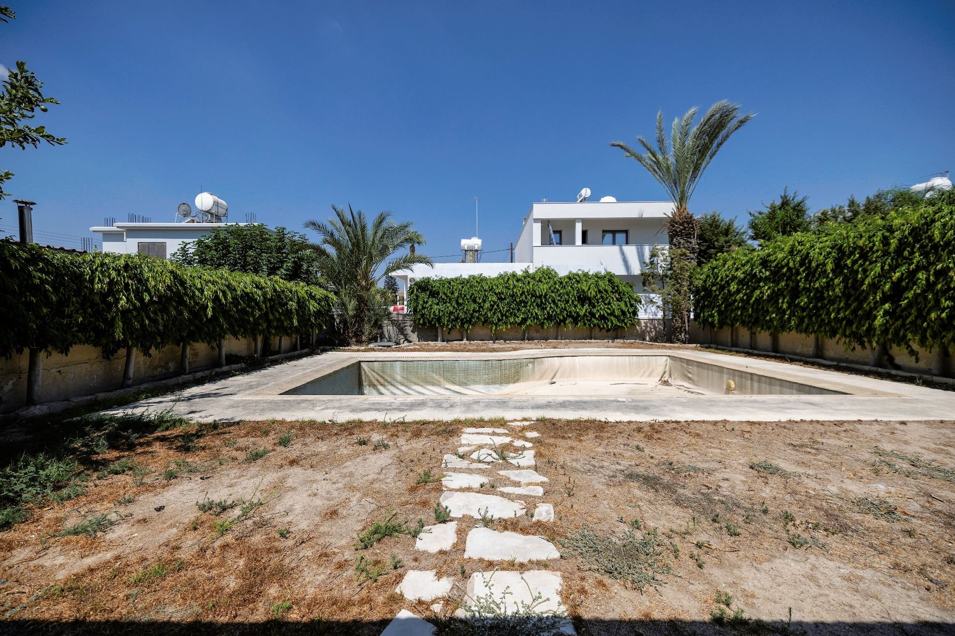 4 bedrooms Villa in Aradippou, Larnaka, Cyprus No. 35296