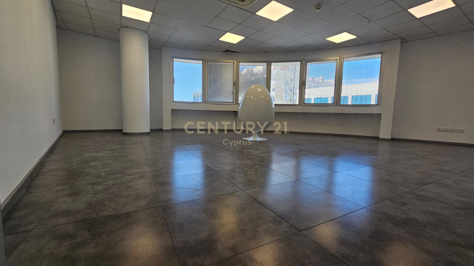 434m2 Bureau à Agios Athanasios, Limassol, Chypre No. 55556