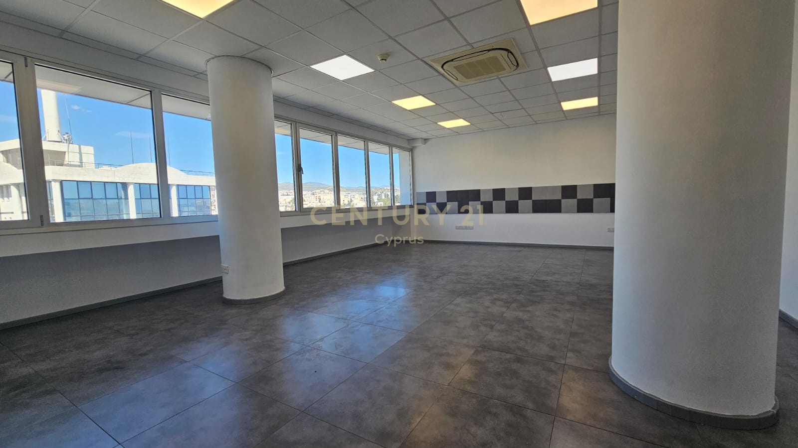 434m2 Bureau à Agios Athanasios, Limassol, Chypre No. 55556