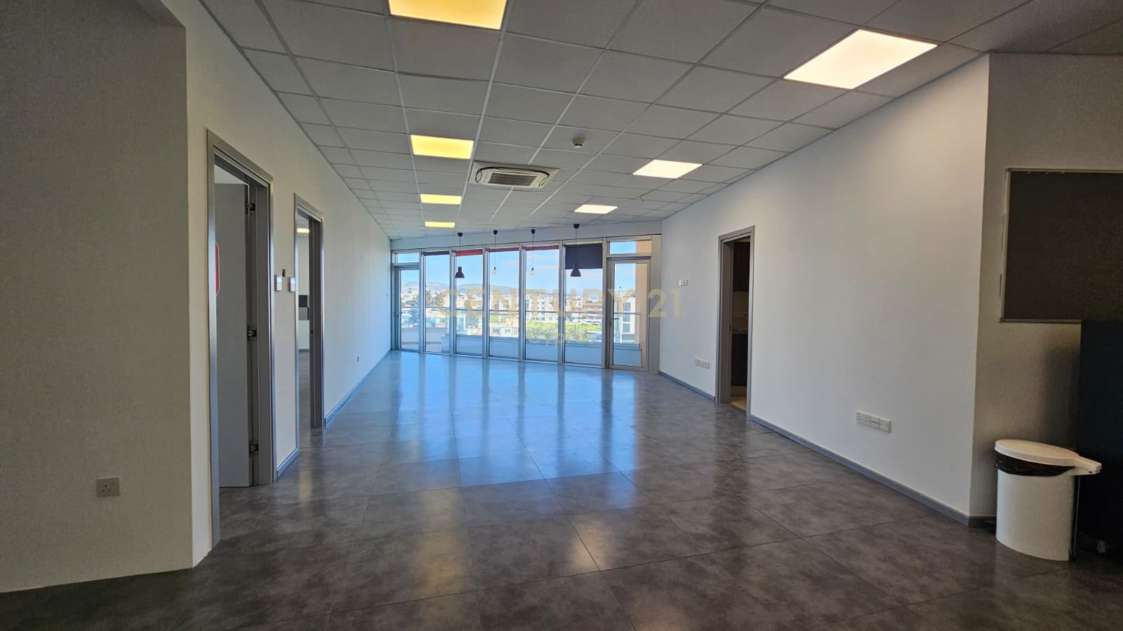 434m2 Bureau à Agios Athanasios, Limassol, Chypre No. 55556