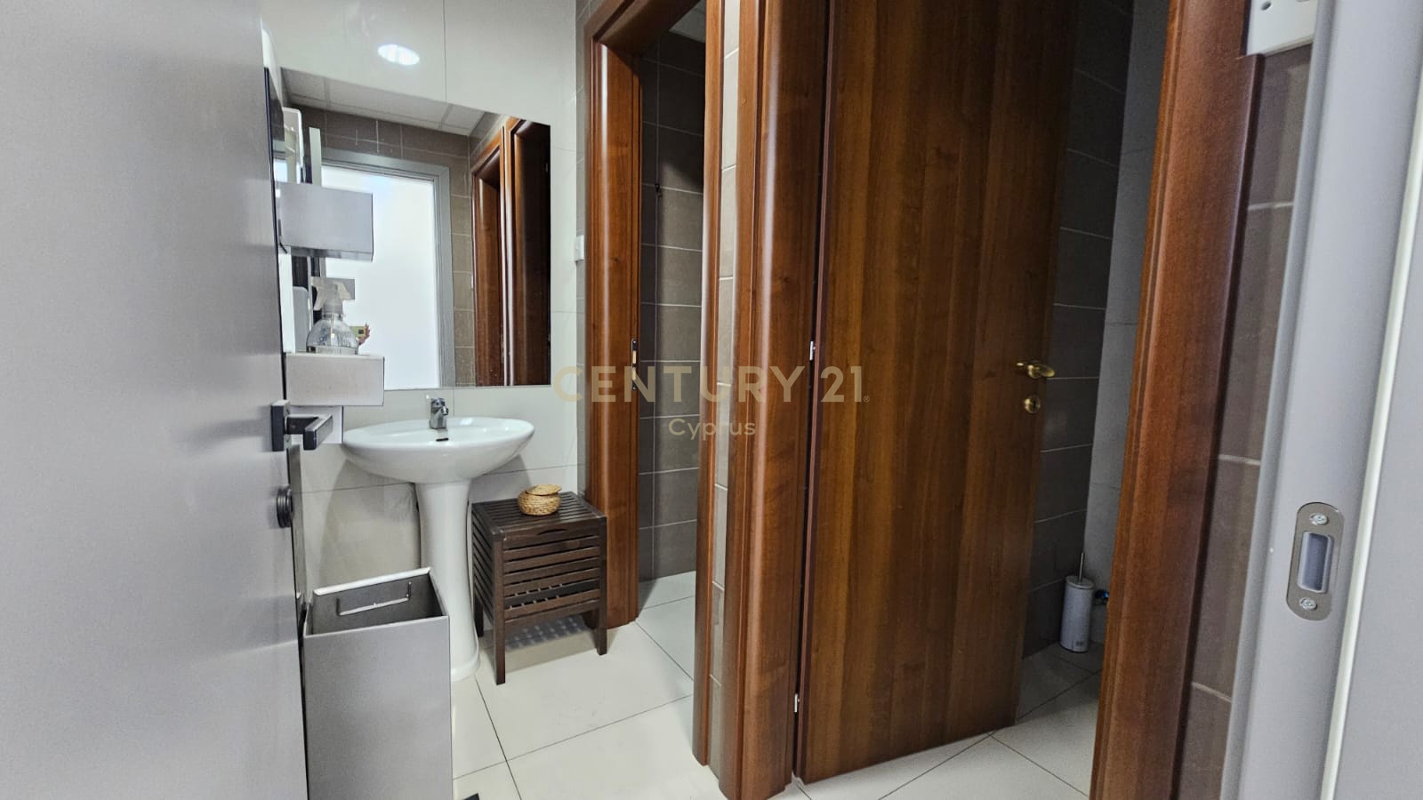 434m2 Bureau à Agios Athanasios, Limassol, Chypre No. 55556