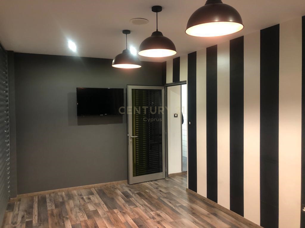 180m2 Local comercial en Limassol, Chipre No. 53890