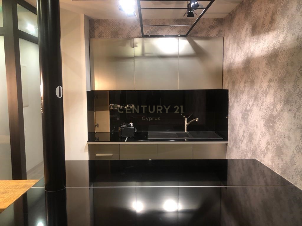 180m2 Local comercial en Limassol, Chipre No. 53890