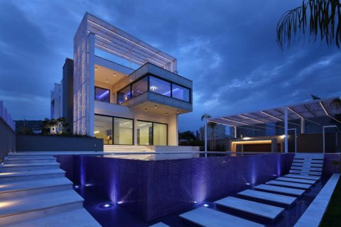 4 bedrooms Villa in Limassol, Cyprus No. 38518