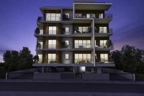 675m2 Commercial property in Limassol, Cyprus No. 38520