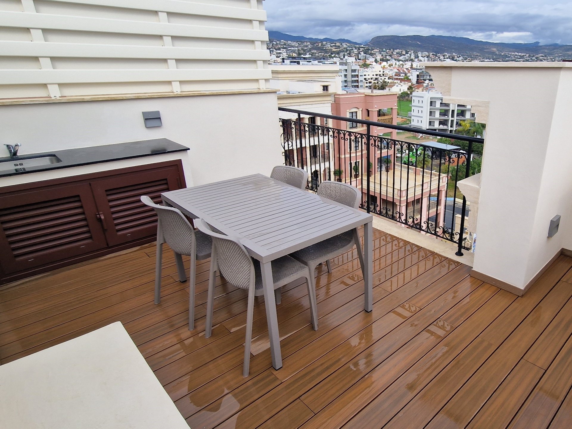 3 bedrooms Penthouse in Germasogeia, Limassol, Cyprus No. 55319