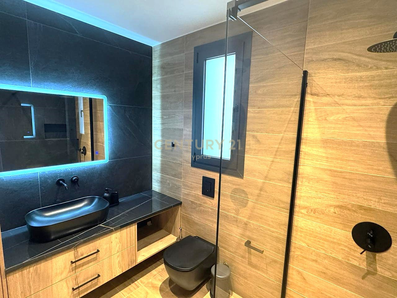 3 bedrooms Penthouse in Limassol, Cyprus No. 55318