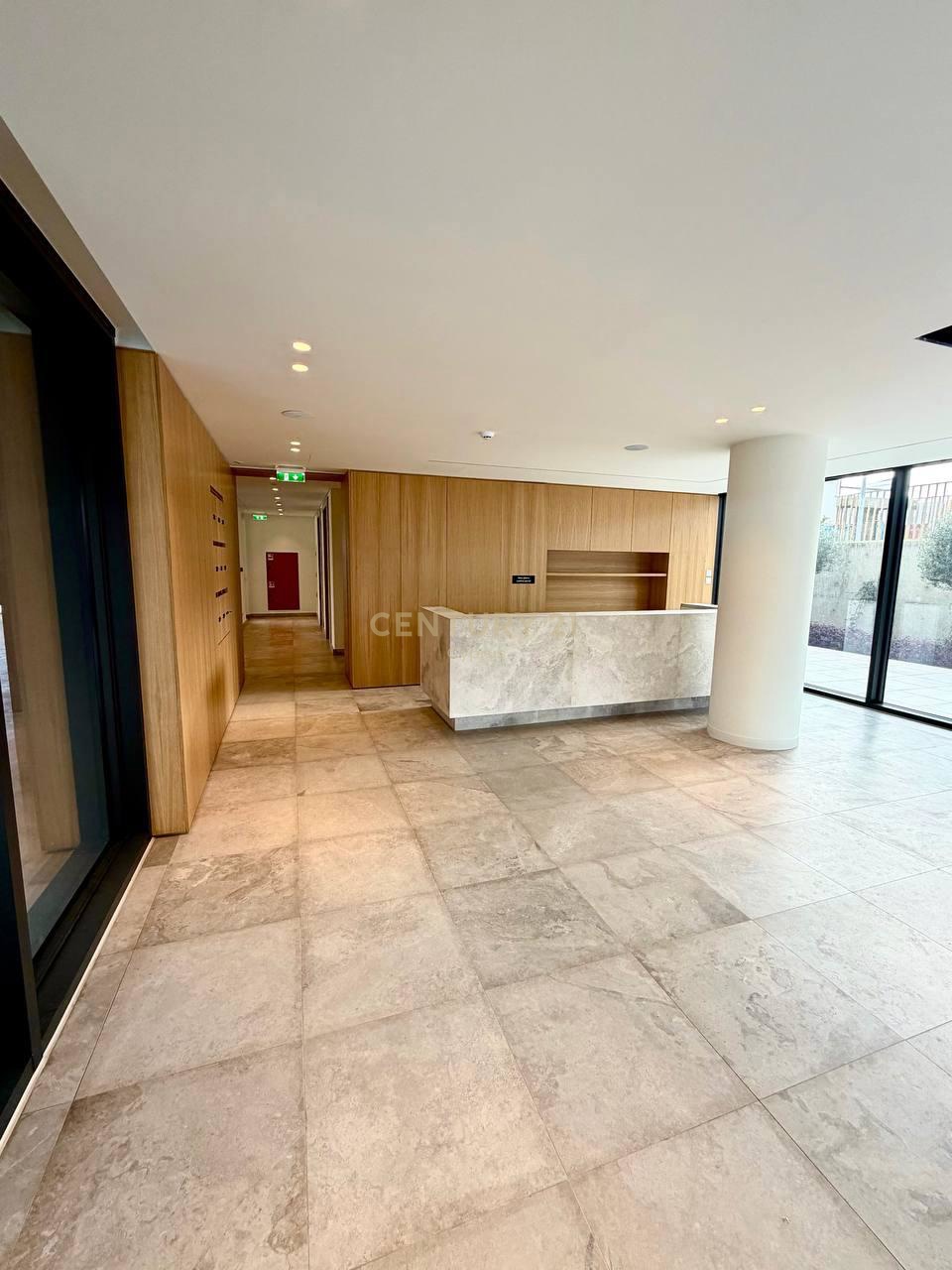 235m2 Bureau à Mesa Geitonia, Limassol, Chypre No. 55266