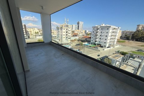2 bedrooms Apartment in Larnaca, Larnaka, Cyprus No. 35145