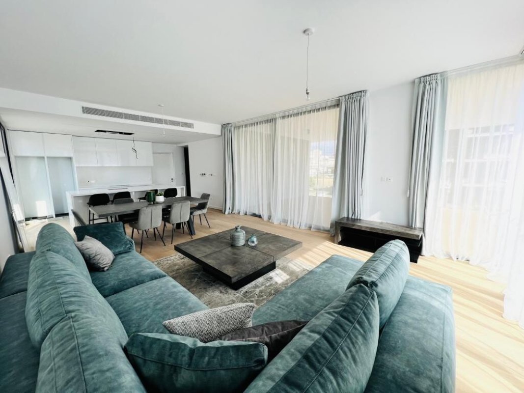 3 bedrooms Apartment in Limassol, Cyprus No. 38923