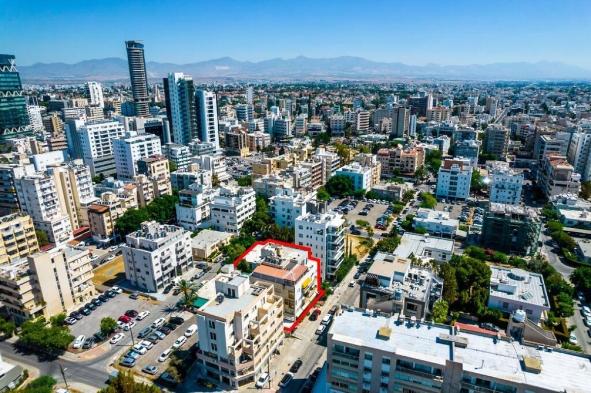 853m2 Commercial property in Nicosia, Cyprus No. 37946