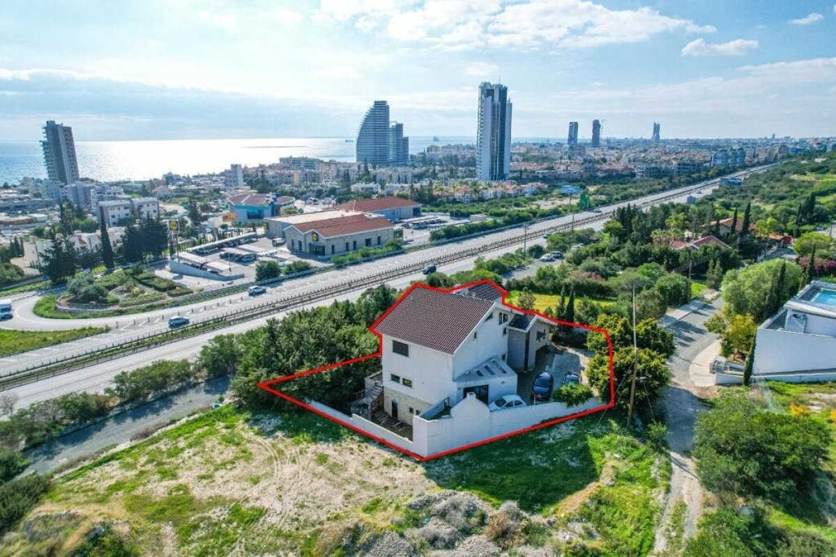322m2 Villa in Limassol, Cyprus No. 37951