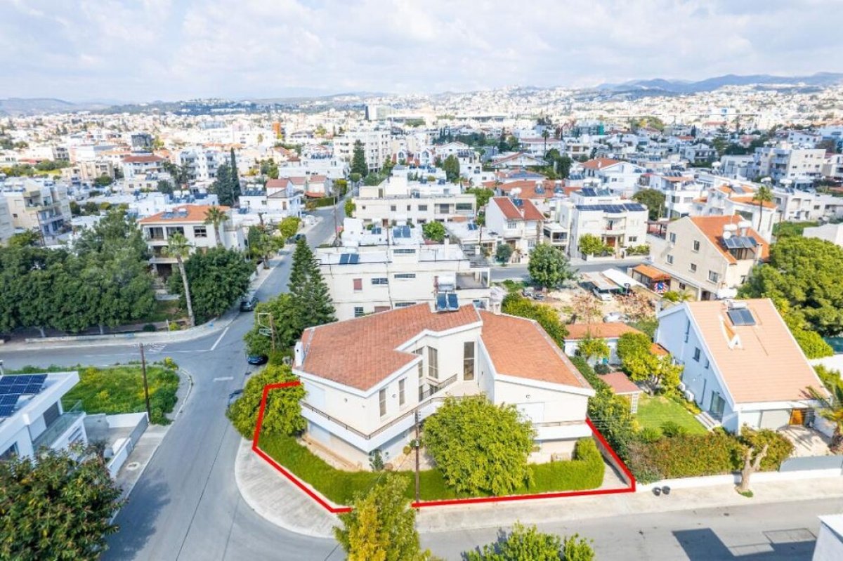419m2 Villa in Limassol, Cyprus No. 37945