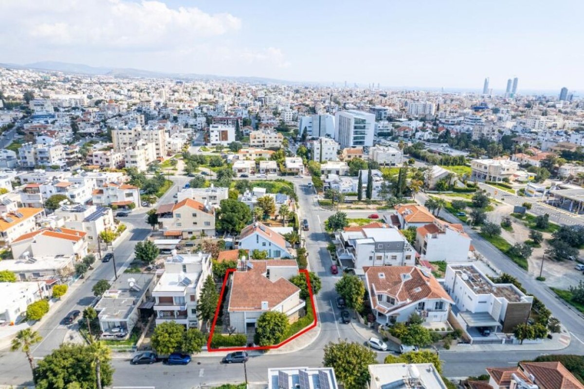 419m2 Villa in Limassol, Cyprus No. 37945