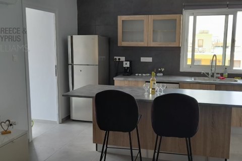 Квартира с 2 спальнями в Пафос, Кипр № 40105