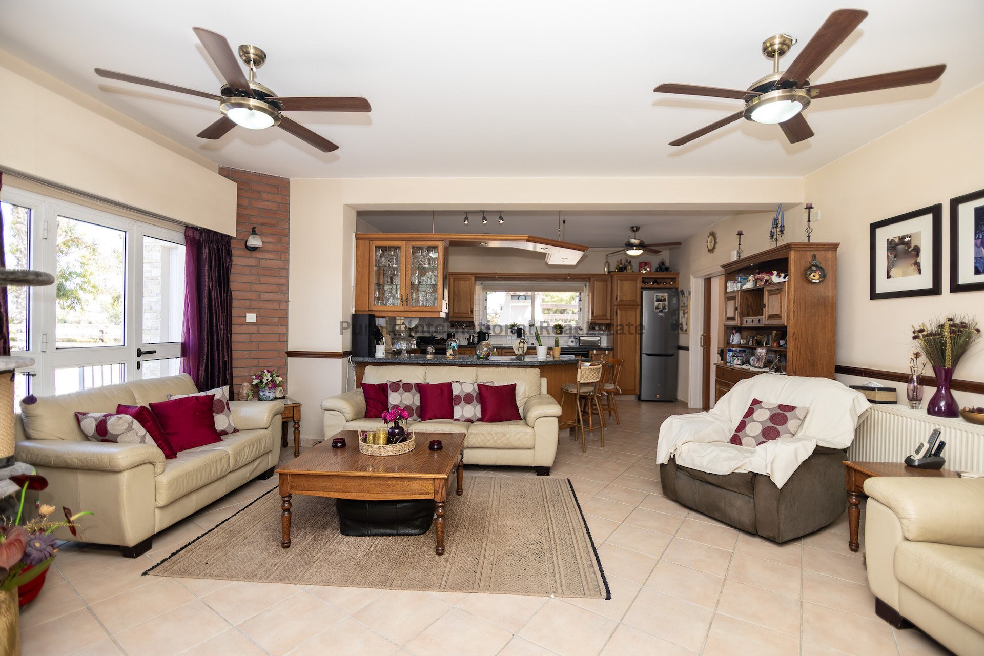 4 bedrooms Villa in Kiti, Larnaka, Cyprus No. 39026