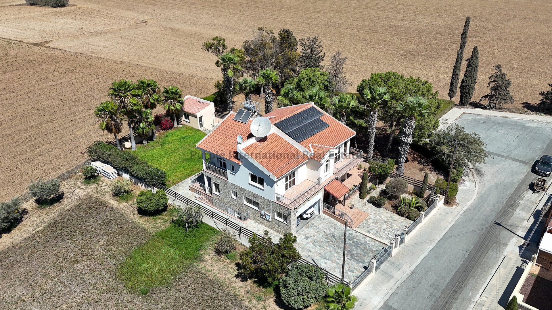 4 bedrooms Villa in Kiti, Larnaka, Cyprus No. 39026