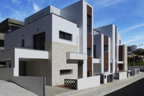 3 bedrooms Villa in Limassol, Cyprus No. 38511
