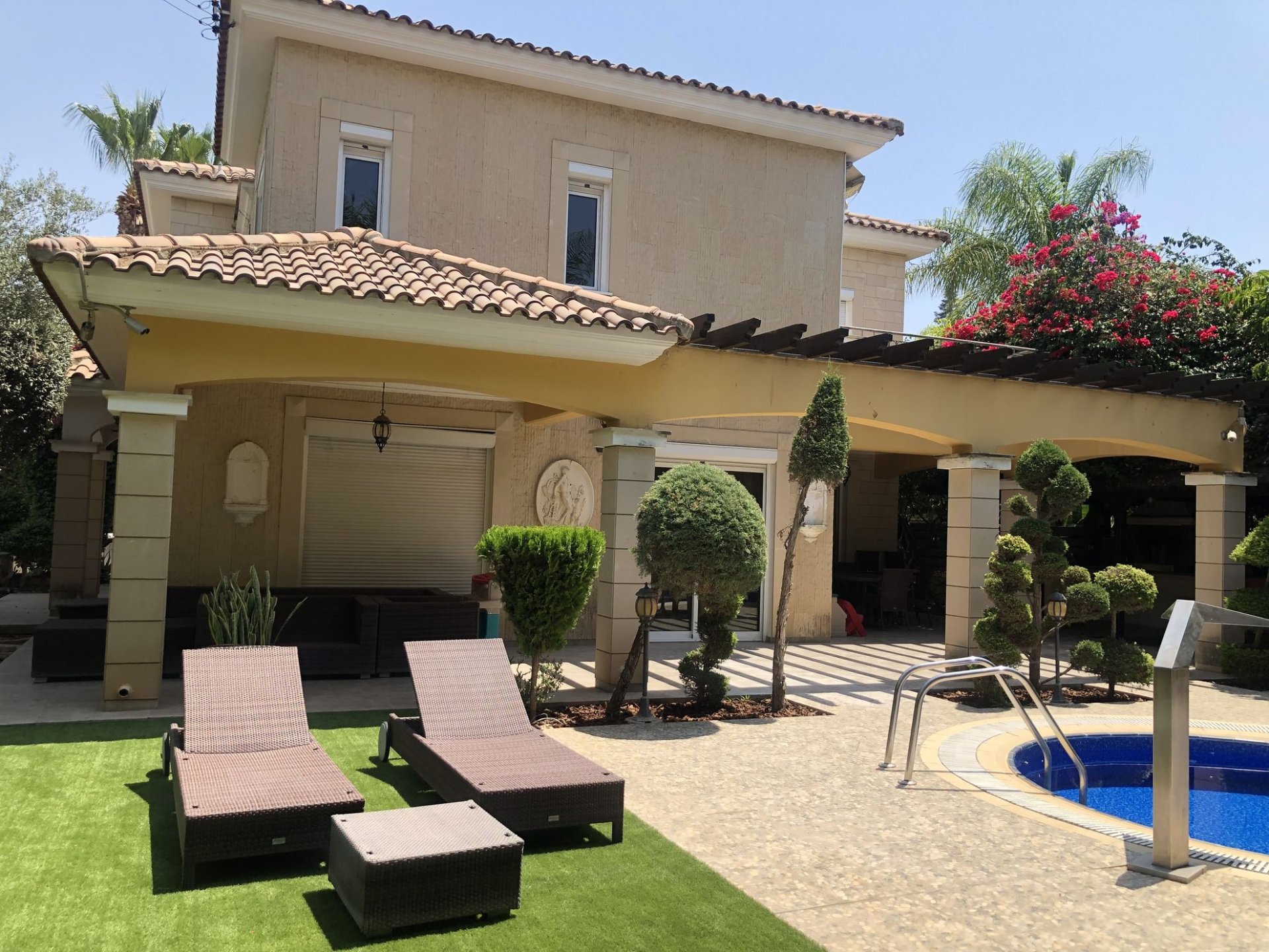4 bedrooms Villa in Limassol, Cyprus No. 44806