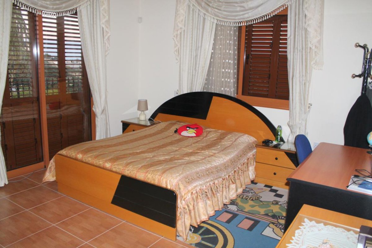 3 bedrooms Villa in Limassol, Cyprus No. 38386