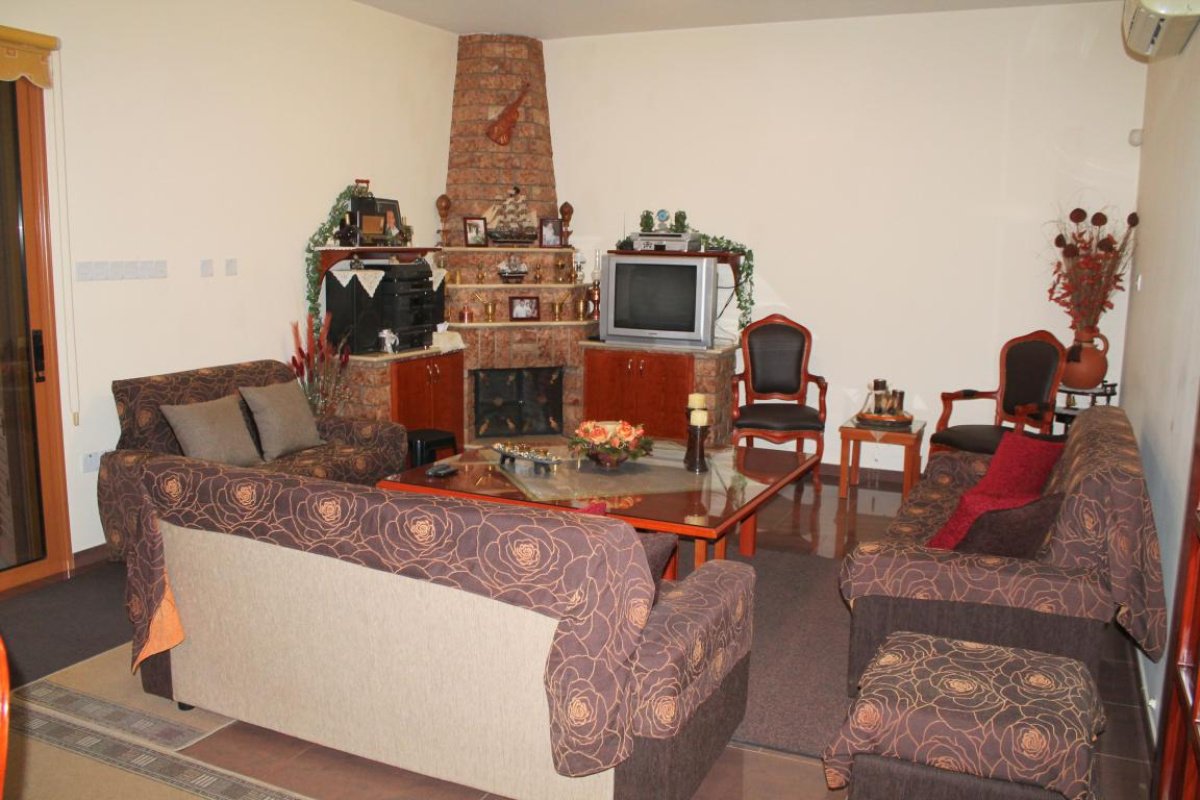 3 bedrooms Villa in Limassol, Cyprus No. 38386