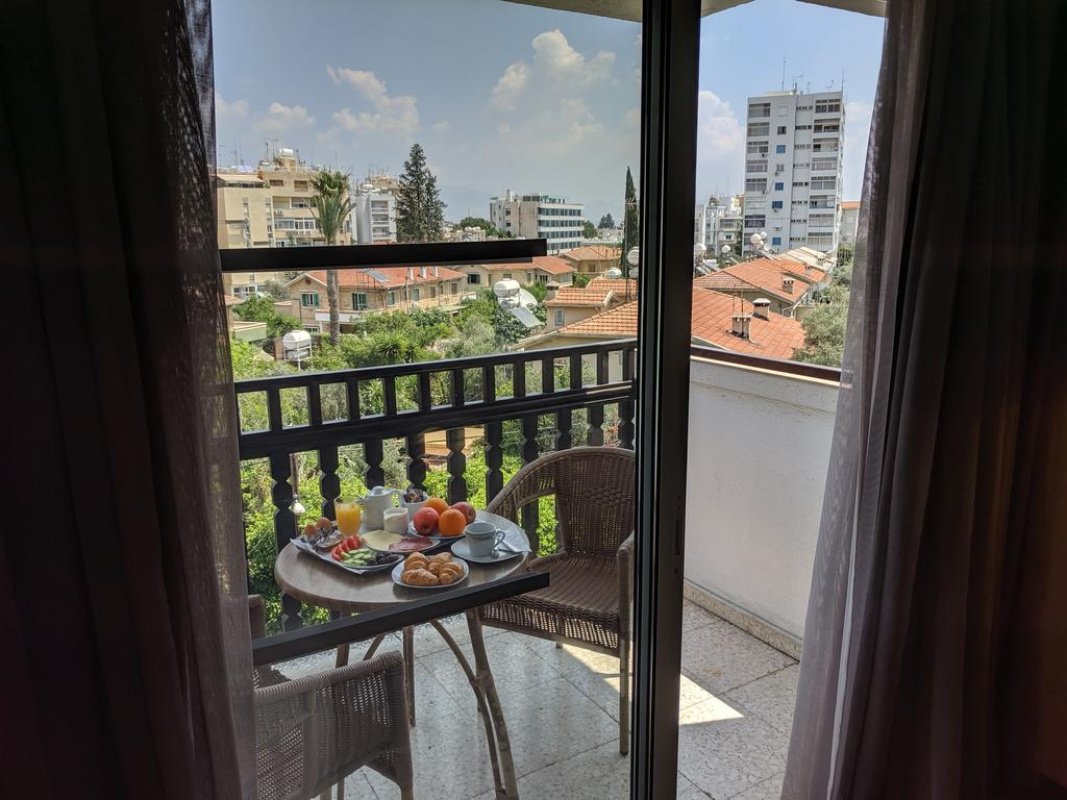1500m2 Hotel à Nicosia, Chypre No. 38383