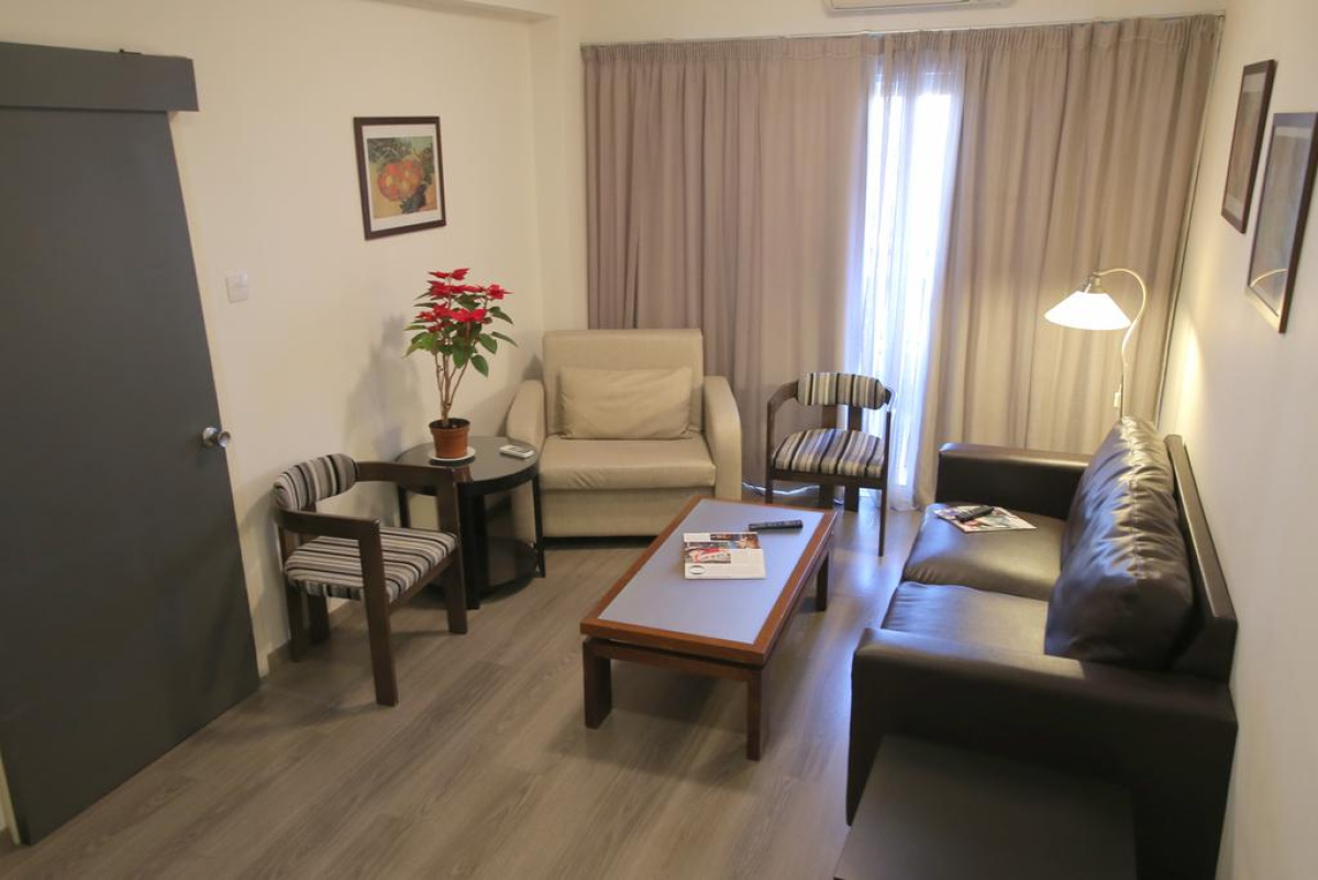 1500m2 Hotel à Nicosia, Chypre No. 38383