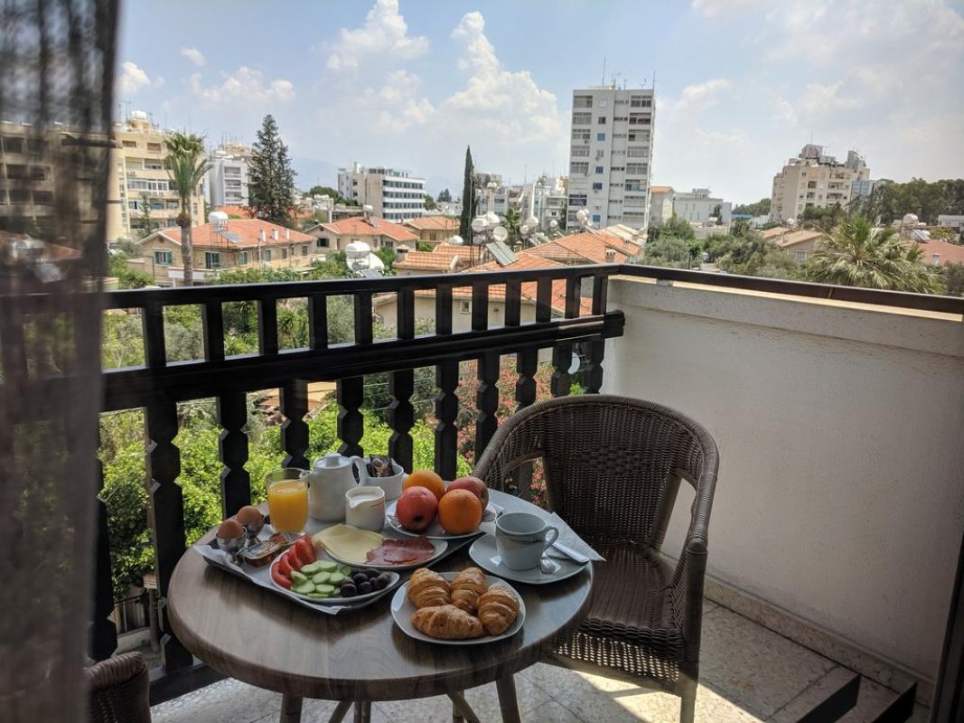 1500m2 Hotel à Nicosia, Chypre No. 38383