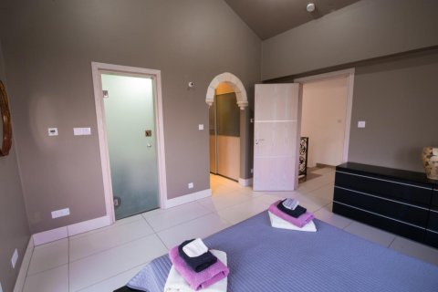 4 bedrooms Villa in Paphos, Cyprus No. 38551