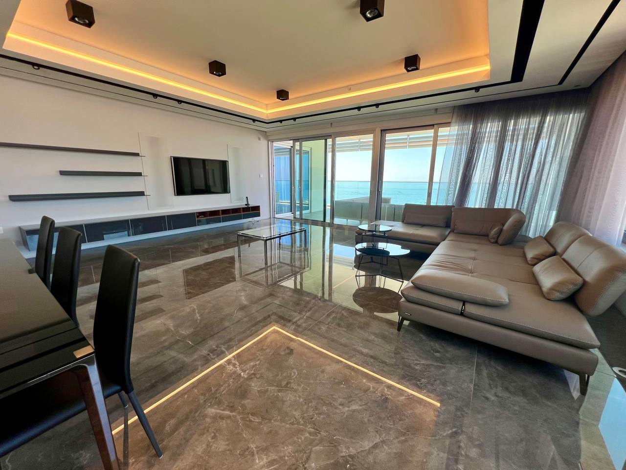 3 bedrooms Apartment in Agios Tychonas, Limassol, Cyprus No. 55956