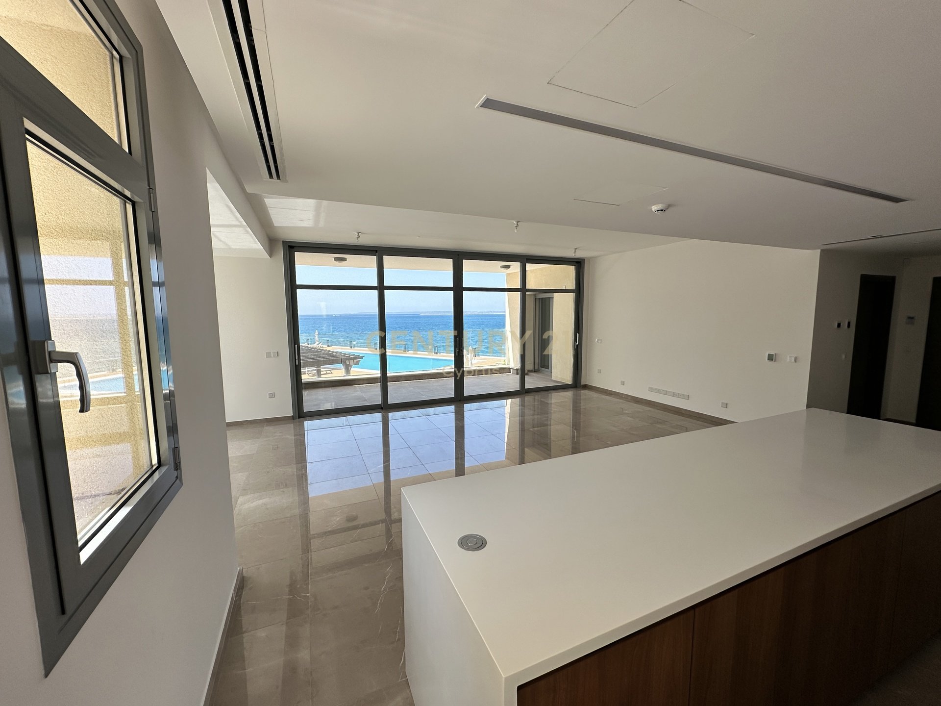3 dormitorios Apartamento en Limassol, Chipre No. 58556